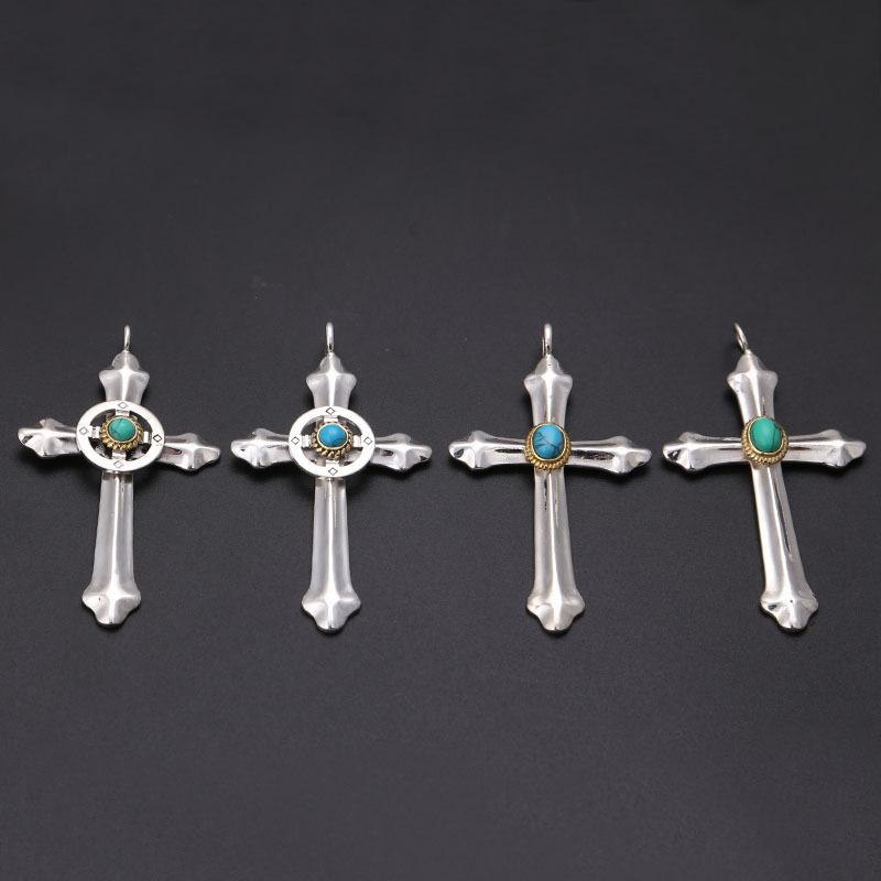 Street Fashion Photo - Sterling zilveren turquoise kruiswielplaat kruisketting hanger
