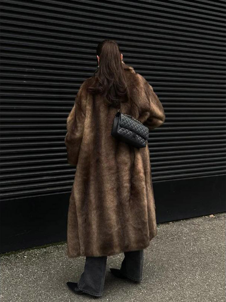 Donkerbruine Faux Bont Lange O - Street Fashion Luxury recensie en prijs